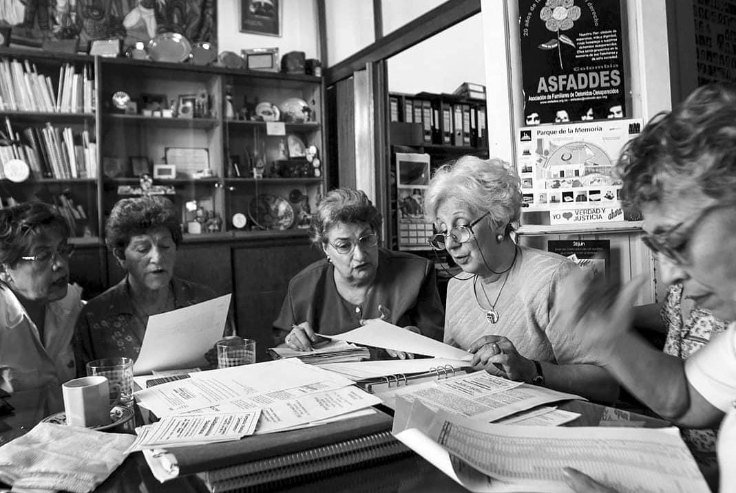 Abuelas De Plaza De Mayo 0783