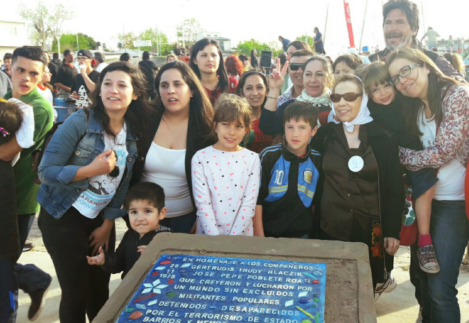 Año 2017. Buscarita, su nieta Claudia y toda la familia.